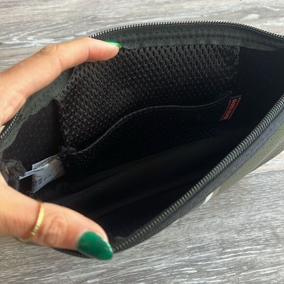 Dark Green Coated Neoprene - Cosmetic Case - NEW   NWT - Picture 4 of 9